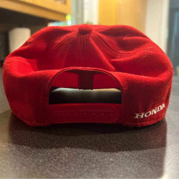 Wide Brim Maple Leaf  Baseball Cap - Picture 2 of 3